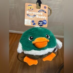 Bow wow pet barnyard buddies  Duck 🦆round Body   8” with squeaker.